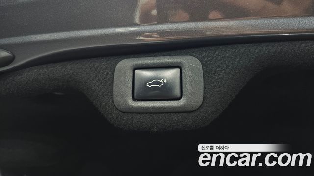 Lexus ES 2020 — photo 20