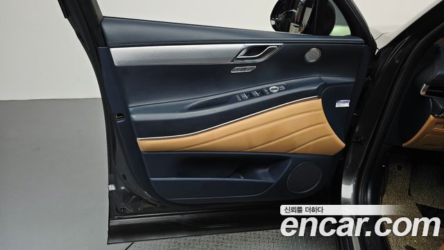 Genesis GV80 2022 — photo 14