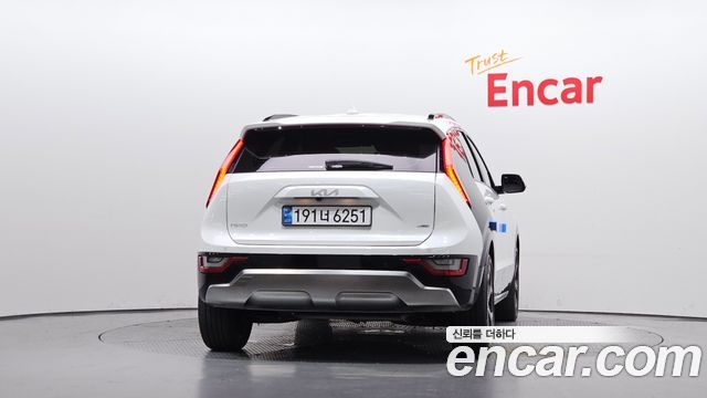 Kia Niro 2024 — photo 4