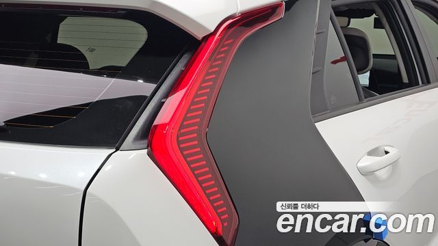 Kia Niro 2024 — photo 9