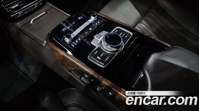Genesis G90 2020 — photo 27