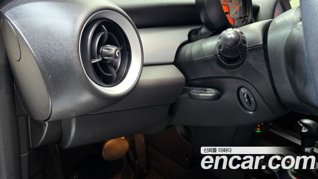 Mini Cooper 2013 — photo 17