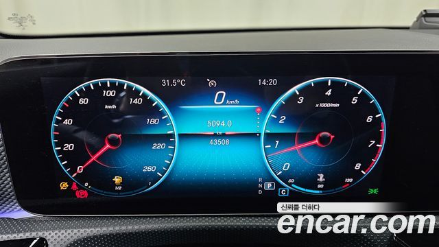 Mercedes-Benz A-Class 2021 — photo 11