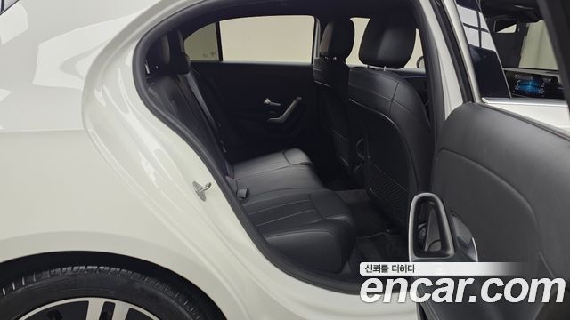 Mercedes-Benz A-Class 2021 — photo 17
