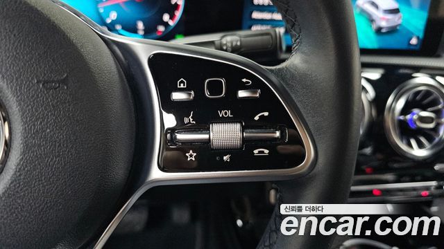 Mercedes-Benz A-Class 2021 — photo 29