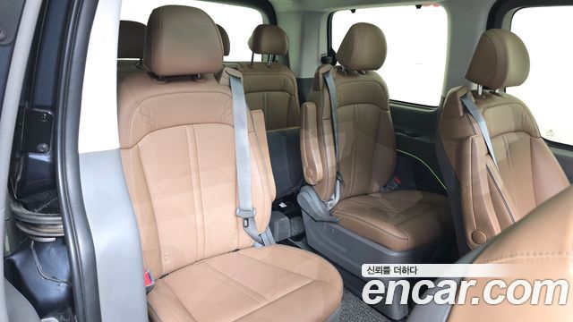 Hyundai Staria 2023 — photo 18