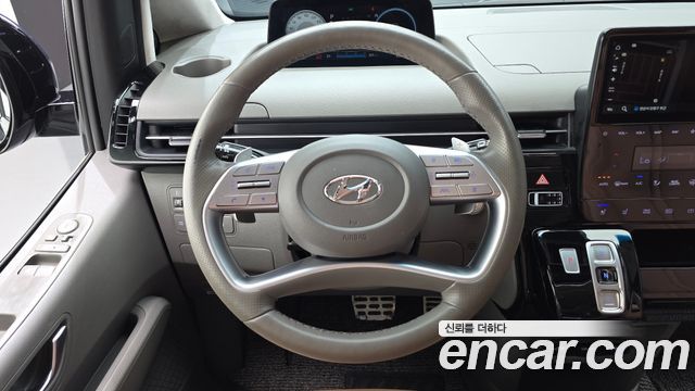 Hyundai Staria 2023 — photo 19