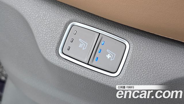 Hyundai Staria 2023 — photo 16