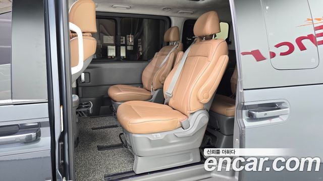 Hyundai Staria 2023 — photo 27