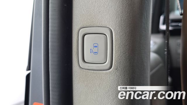 Hyundai Staria 2023 — photo 36