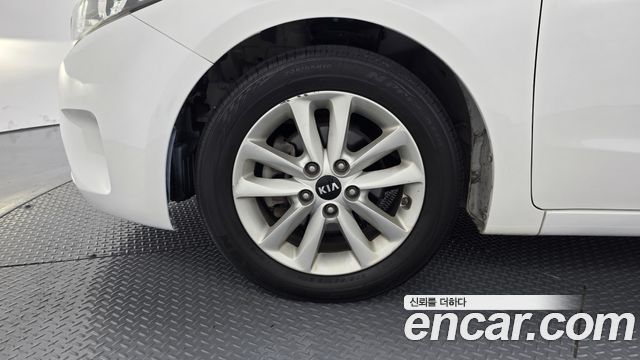 Kia K3 2016 — photo 5