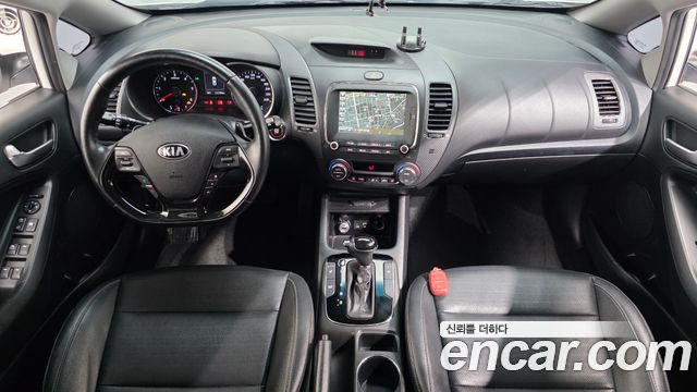 Kia K3 2016 — photo 7