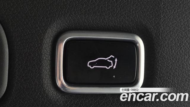 Kia Stinger 2018 — photo 16
