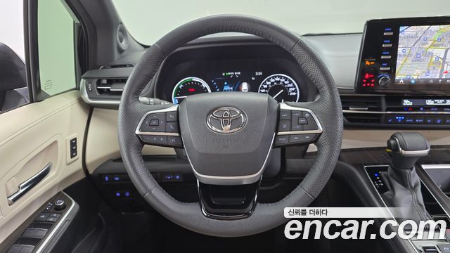 Toyota Sienna 2022 — photo 19