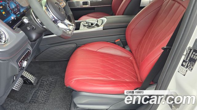 Mercedes-Benz G-Class 2022 — photo 31