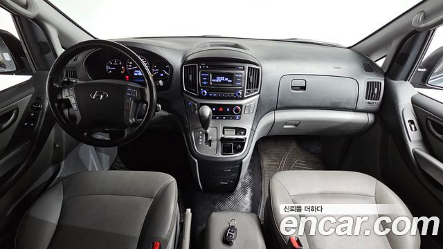 Hyundai Starex 2017 — photo 10