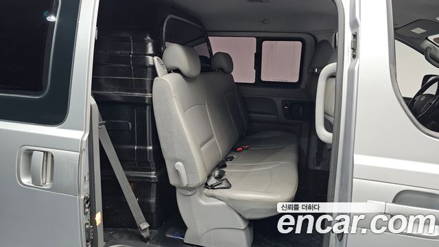 Hyundai Starex 2017 — photo 17