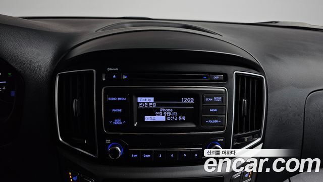Hyundai Starex 2017 — photo 20