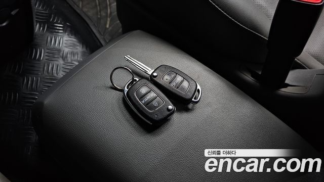 Hyundai Starex 2017 — photo 21