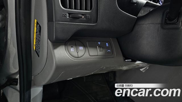 Hyundai Starex 2017 — photo 23