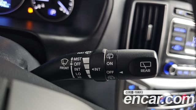Hyundai Starex 2017 — photo 24