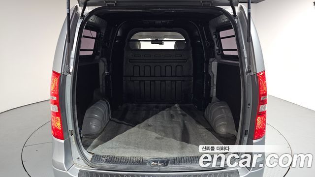 Hyundai Starex 2017 — photo 26
