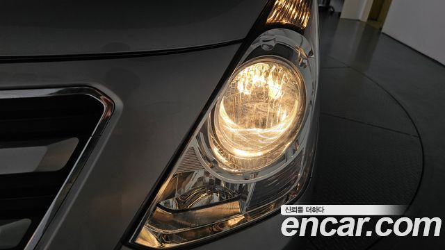 Hyundai Starex 2017 — photo 8