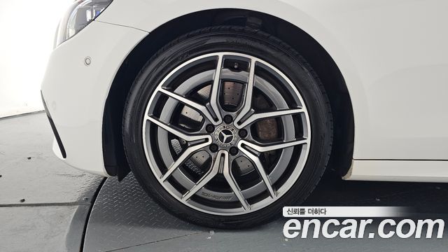 Mercedes-Benz E-Class 2021 — photo 5