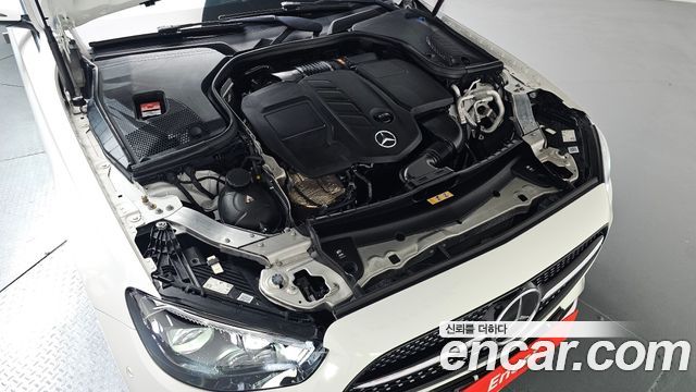 Mercedes-Benz E-Class 2021 — photo 6