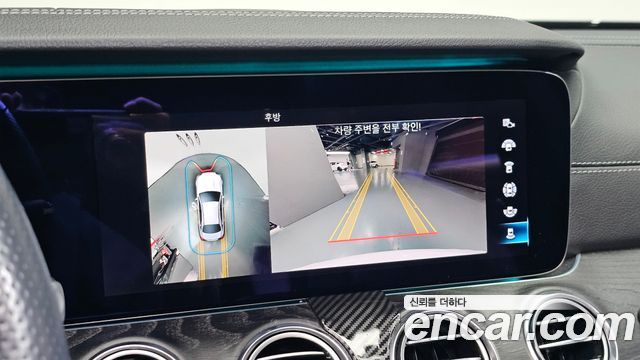 Mercedes-Benz E-Class 2021 — photo 24