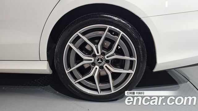 Mercedes-Benz E-Class 2021 — photo 7