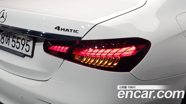 Mercedes-Benz E-Class 2021 — photo 9