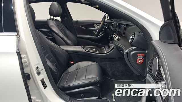 Mercedes-Benz E-Class 2021 — photo 16