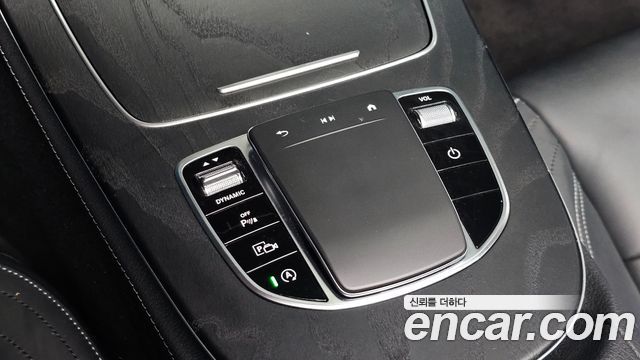 Mercedes-Benz E-Class 2021 — photo 27