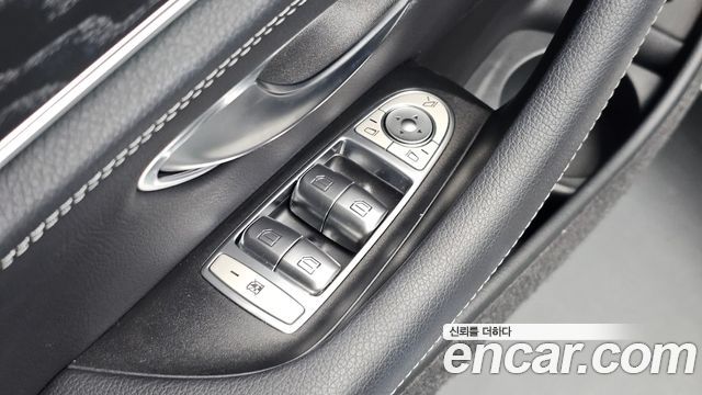 Mercedes-Benz E-Class 2021 — photo 28