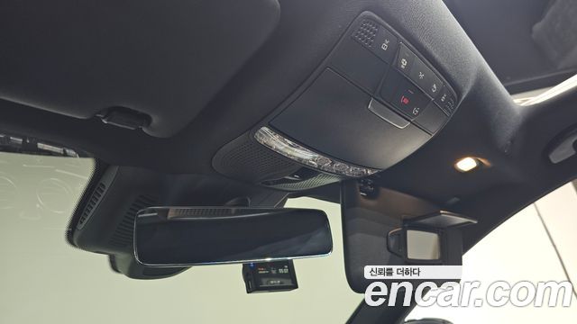 Mercedes-Benz E-Class 2021 — photo 31