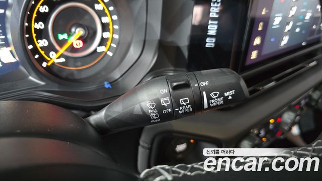 Jeep Wrangler 2025 — photo 26