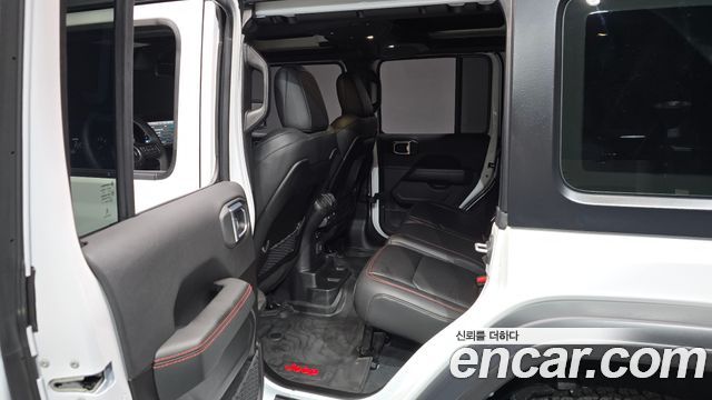 Jeep Wrangler 2025 — photo 16