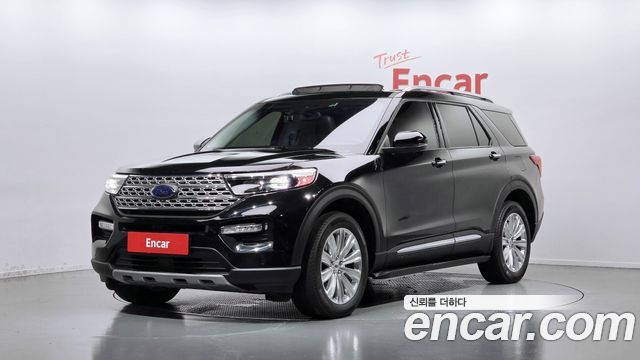 Ford Explorer 2022 — photo 1
