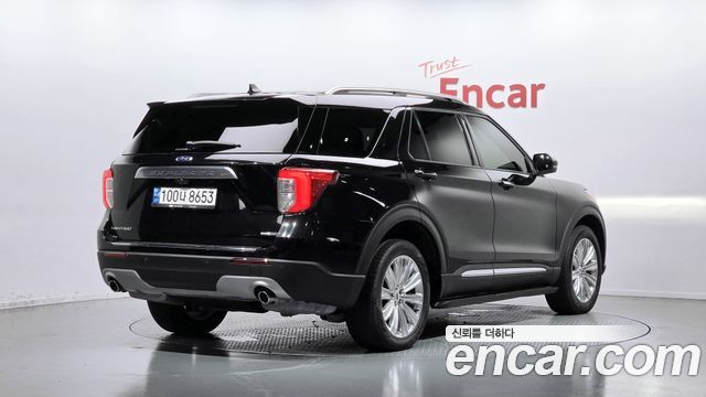 Ford Explorer 2022 — photo 2