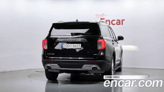 Ford Explorer 2022 — photo 4