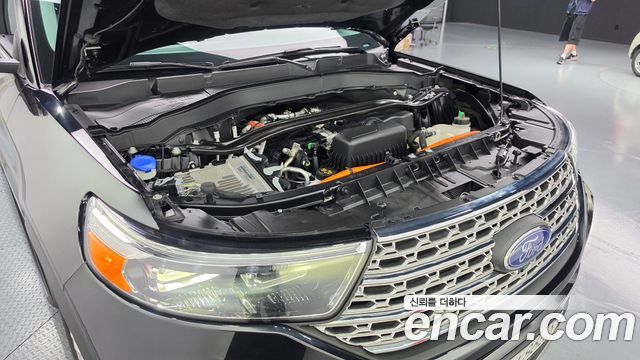 Ford Explorer 2022 — photo 6