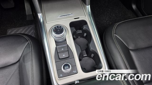 Ford Explorer 2022 — photo 9