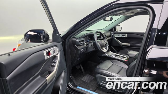 Ford Explorer 2022 — photo 10