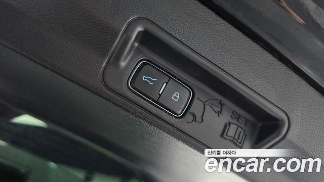 Ford Explorer 2022 — photo 16