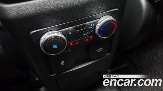 Ford Explorer 2022 — photo 19