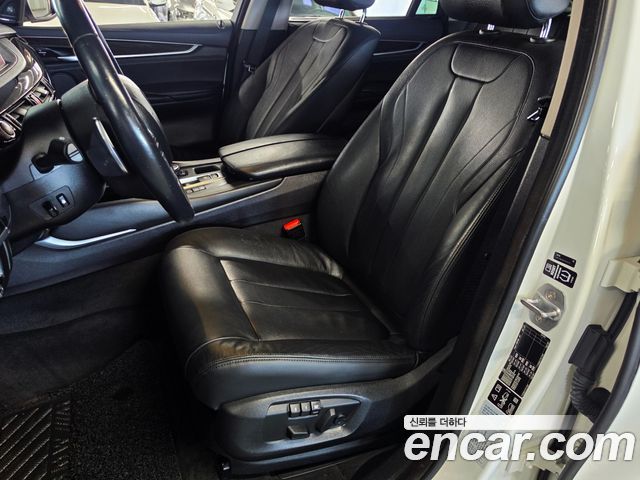 BMW X6 2016 — photo 11