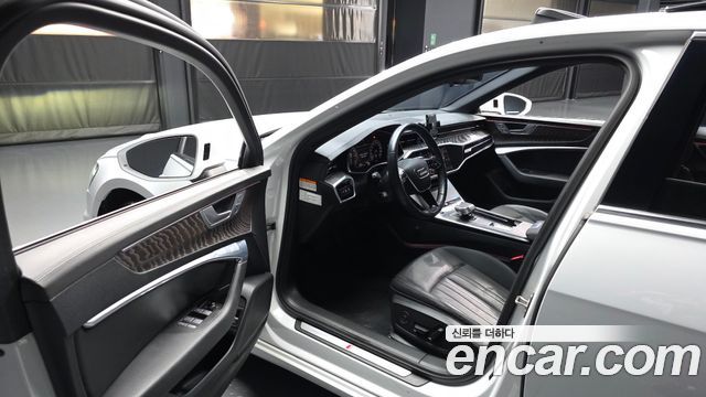 Audi A6 2021 — photo 13