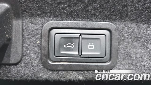 Audi A6 2021 — photo 26