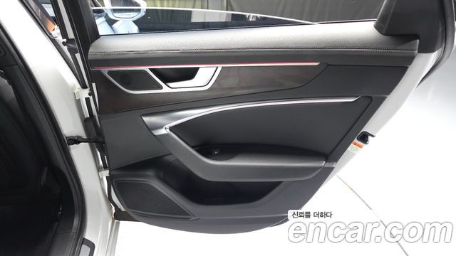 Audi A6 2021 — photo 15